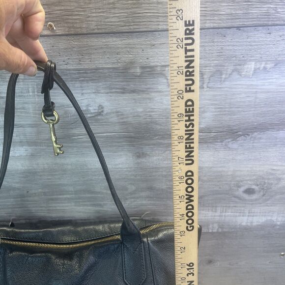 Fossil Fiona Black Zipper Pebbled Leather Tote Shoulder Bag Purse Key Charm - Picture 11 of 13